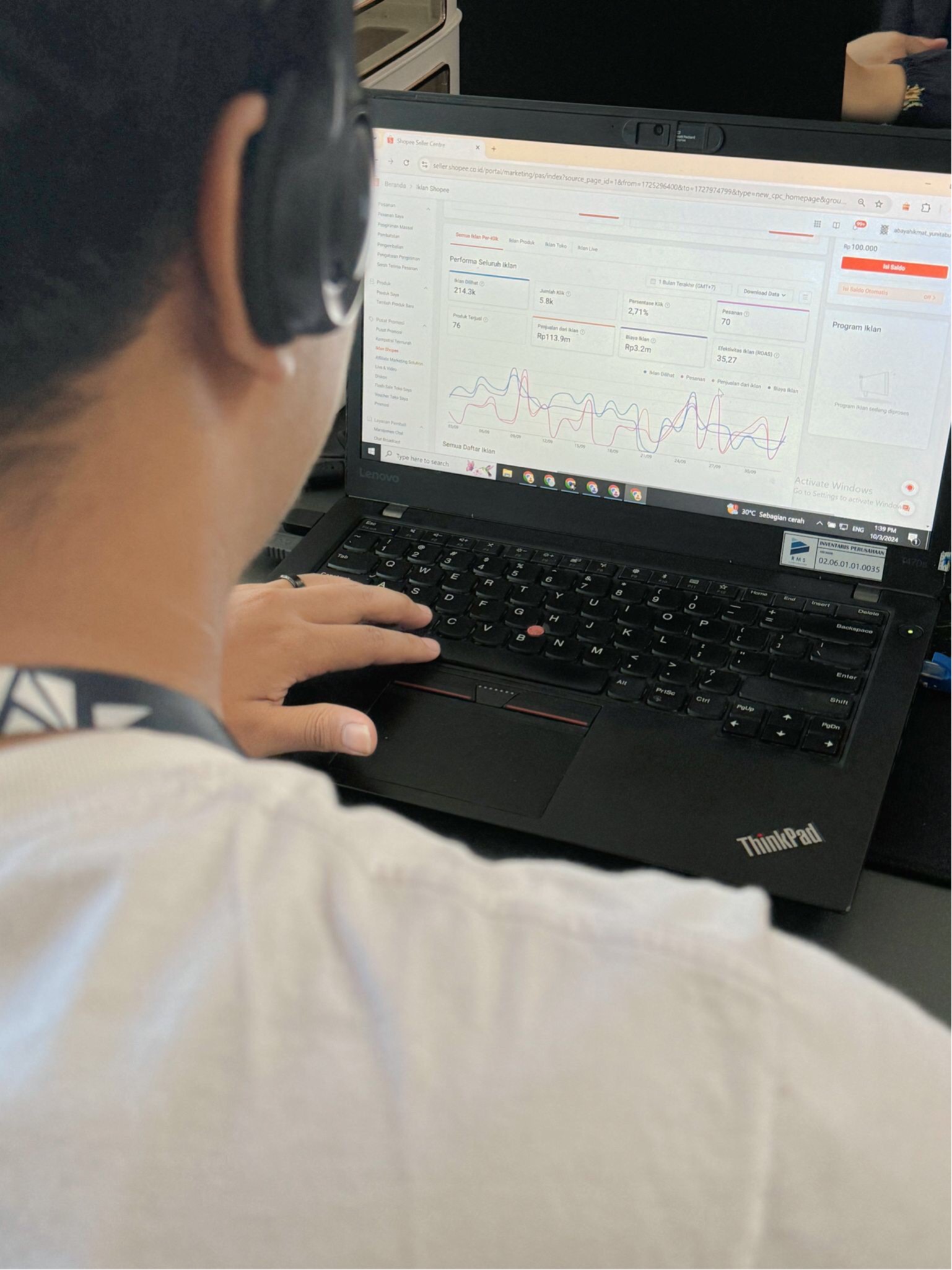 Ads Analyst Service